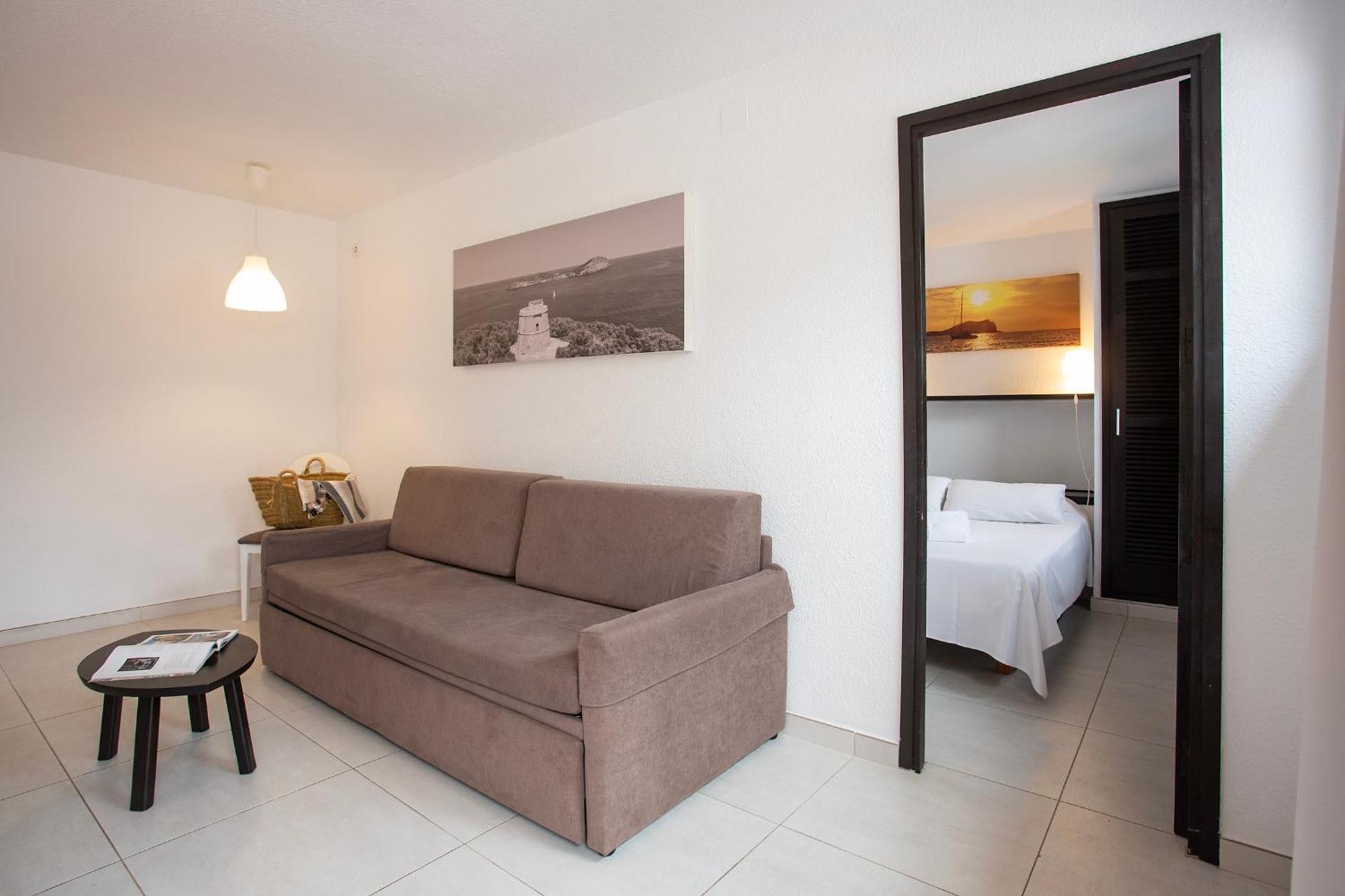 Club Cala Azul Hotel Cala Llenya  Bagian luar foto