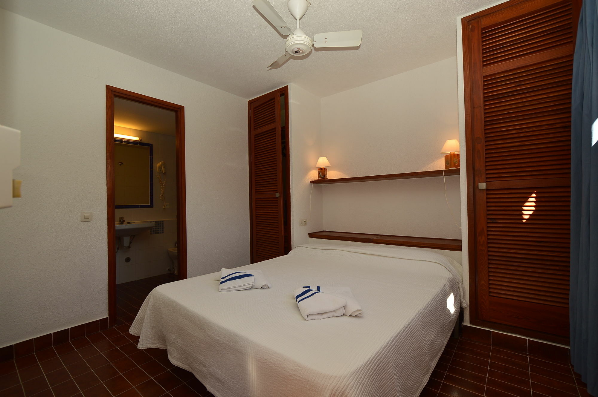 Club Cala Azul Hotel Cala Llenya  Bagian luar foto