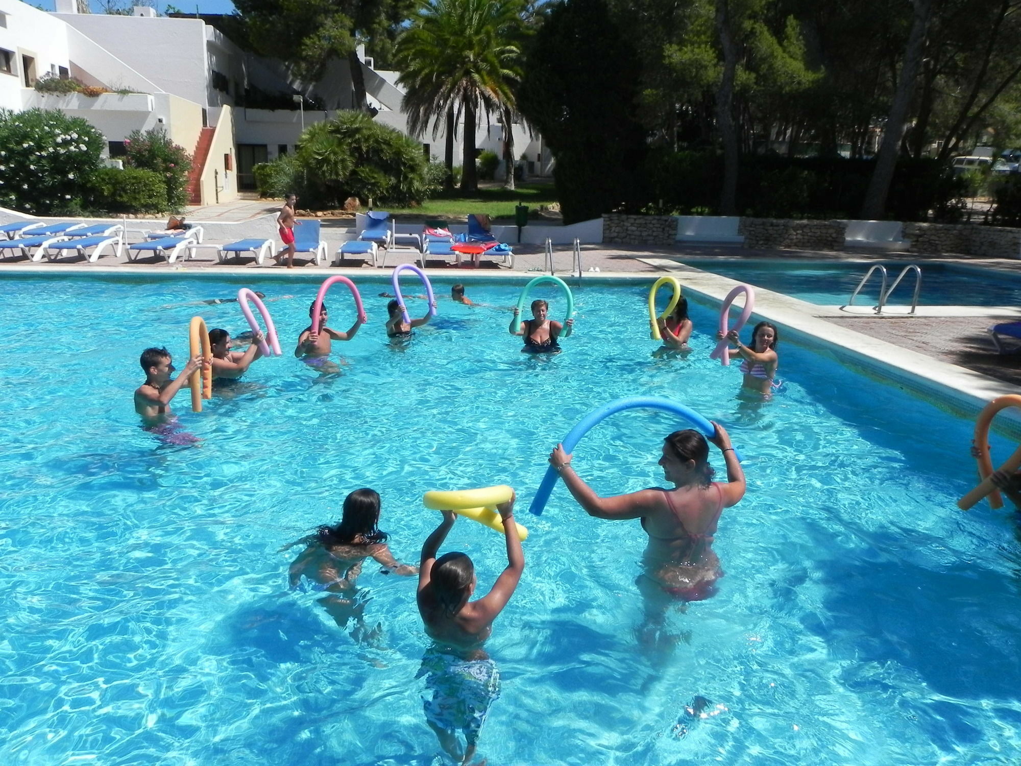 Club Cala Azul Hotel Cala Llenya  Bagian luar foto